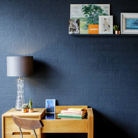 Обои под покраску Anaglypta Luxury Lincolnshire Brick RD812 фото в интерьере